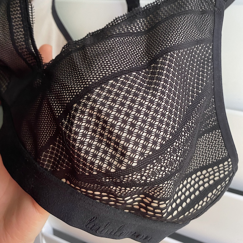 Lululemon Women's Awake To Lace Stretch Wire Free Bra Size 34C - Black/B… - Picture 5 of 6